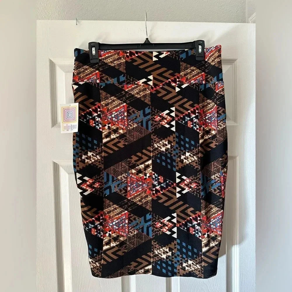NWT-Plus Size‎ LuLaRoe Cassie Pencil Skirt. Size 2XL.